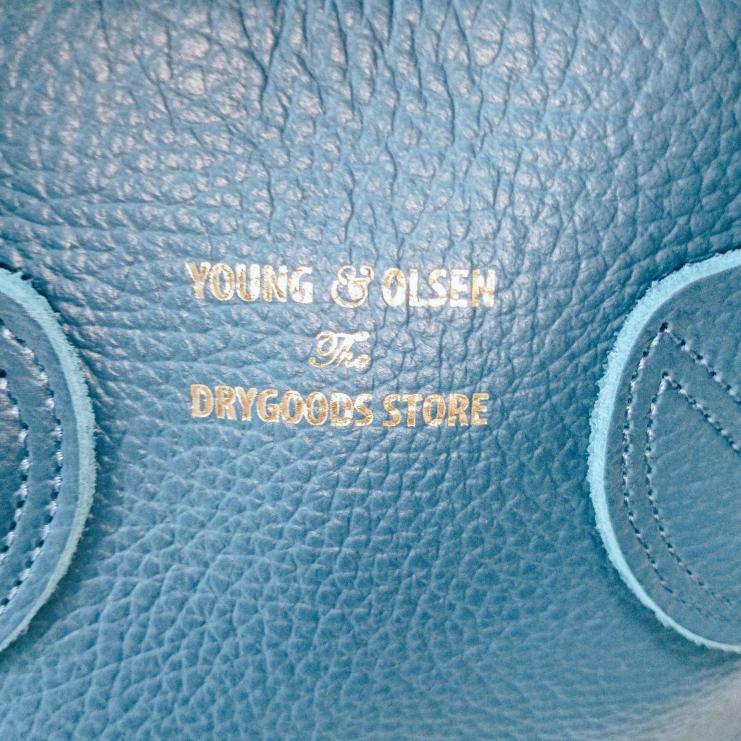 ヤングアンドオルセン　エンボスレザージップボートバッグ　М　ブルー