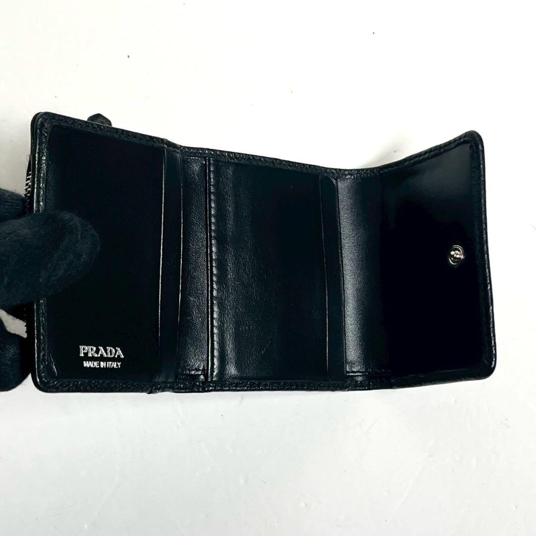 【未使用に近い・付属品完備✨】プラダ 三つ折り財布 ヴィッテロダイノ レザー