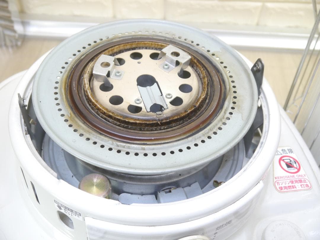 2014年◆送料無料◆　コロナ　石油ストーブ ホワイト