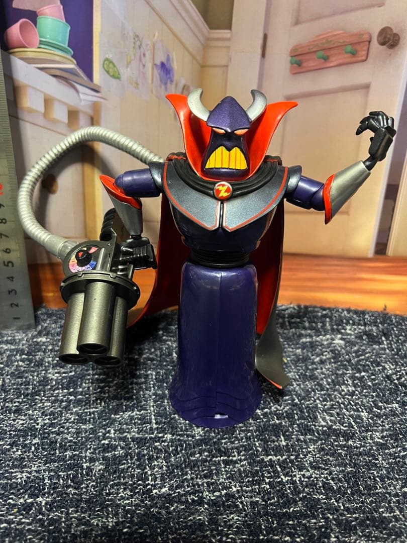 ディズニー　トイストーリー　ザーグ　エイリアン フィギュアセット