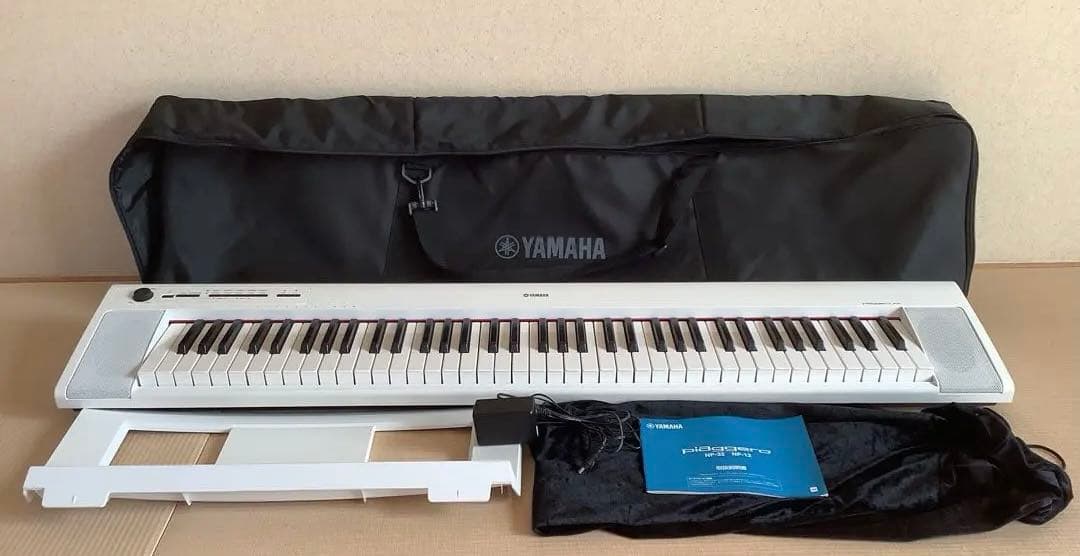 YAMAHA piaggero　NP-32 白　ソフトケース、キーボードカバー付