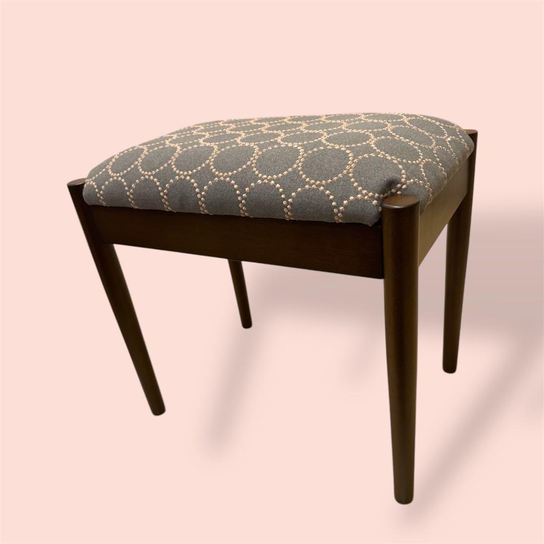 オーダーお品物　２脚　ミナペルホネンスツール