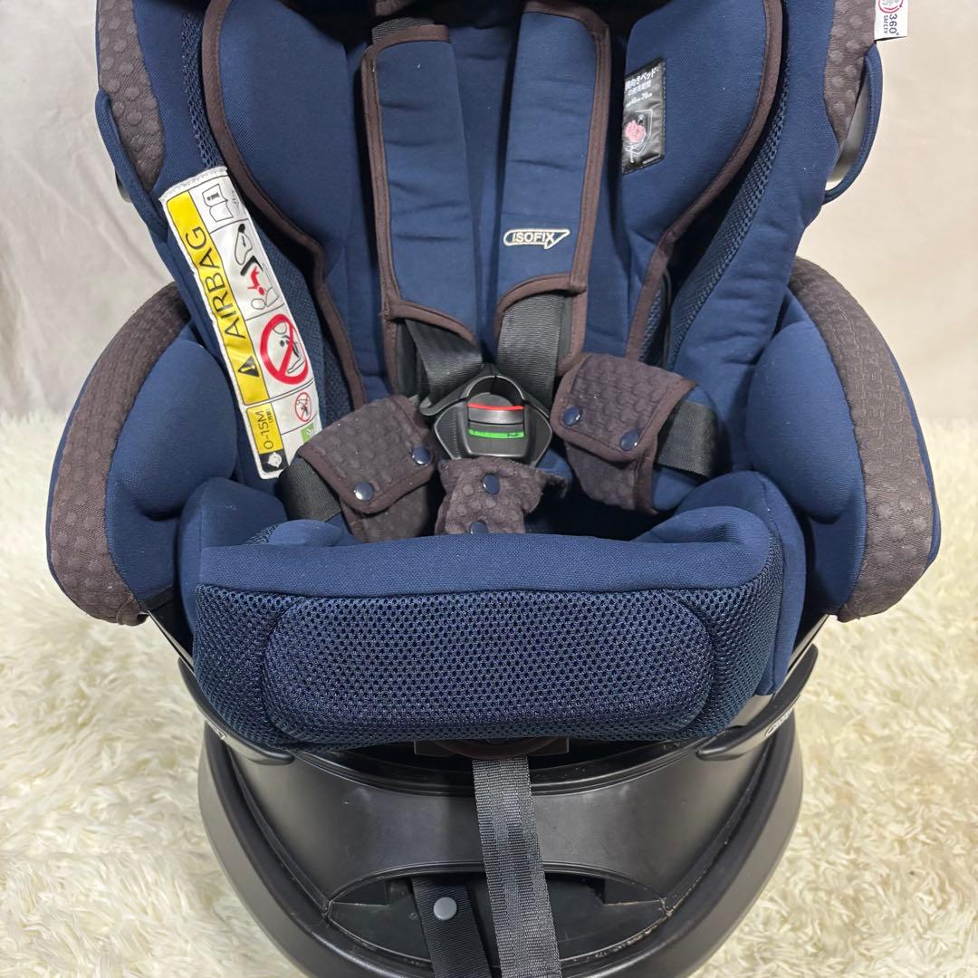 美品 アップリカ フラディアグロウ ISOFIX360° セーフティー ネイビー