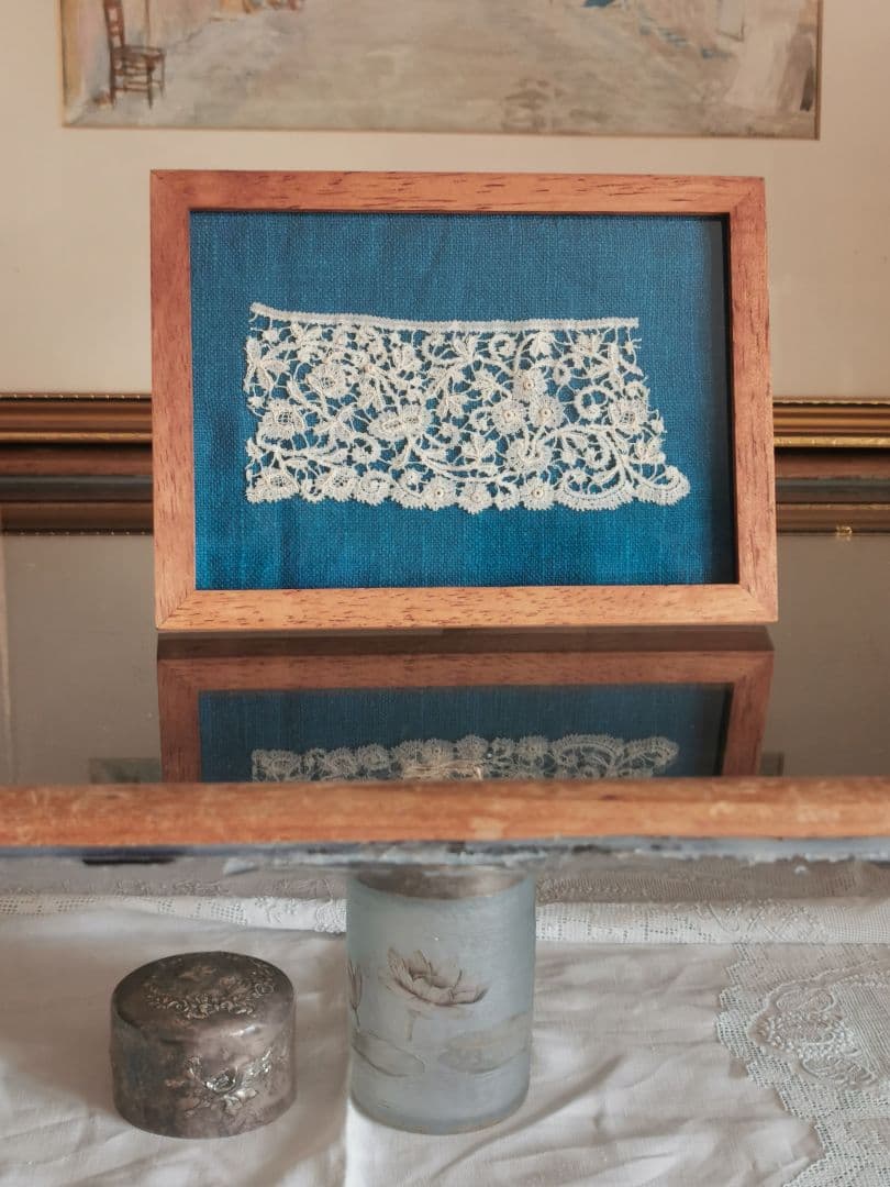 アンティークベルギー ロザリンペルレ 薔薇と小花のレース ニードル刺繍 額装品