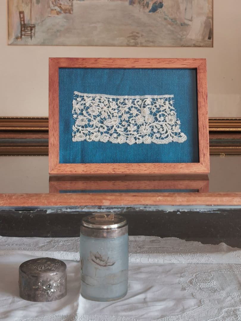 アンティークベルギー ロザリンペルレ 薔薇と小花のレース ニードル刺繍 額装品