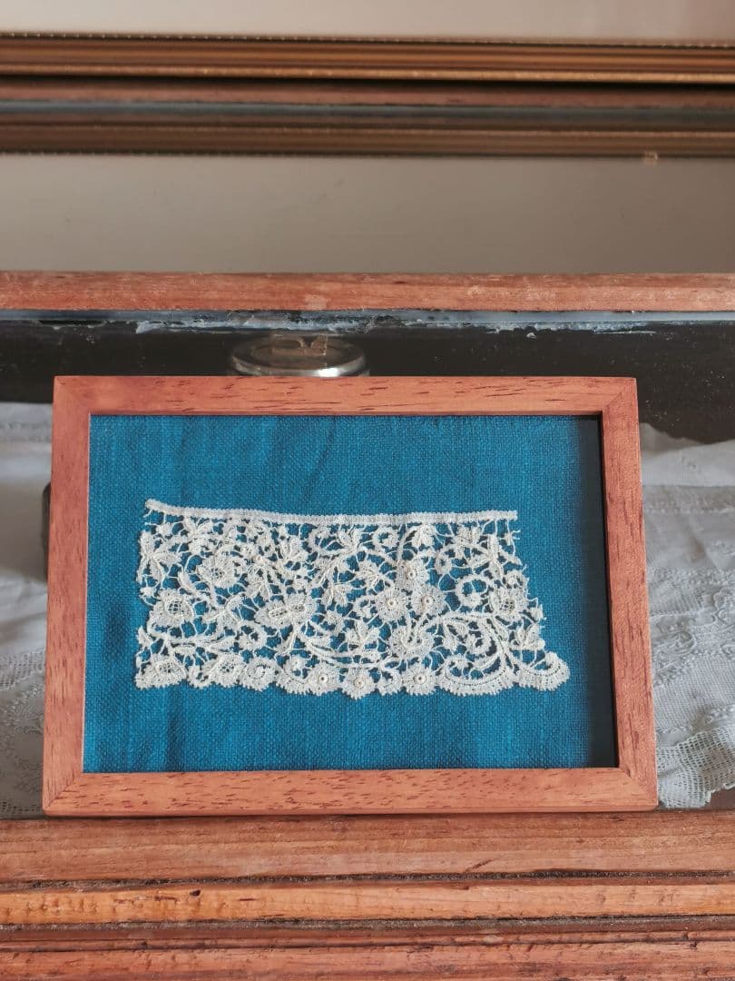 アンティークベルギー ロザリンペルレ 薔薇と小花のレース ニードル刺繍 額装品