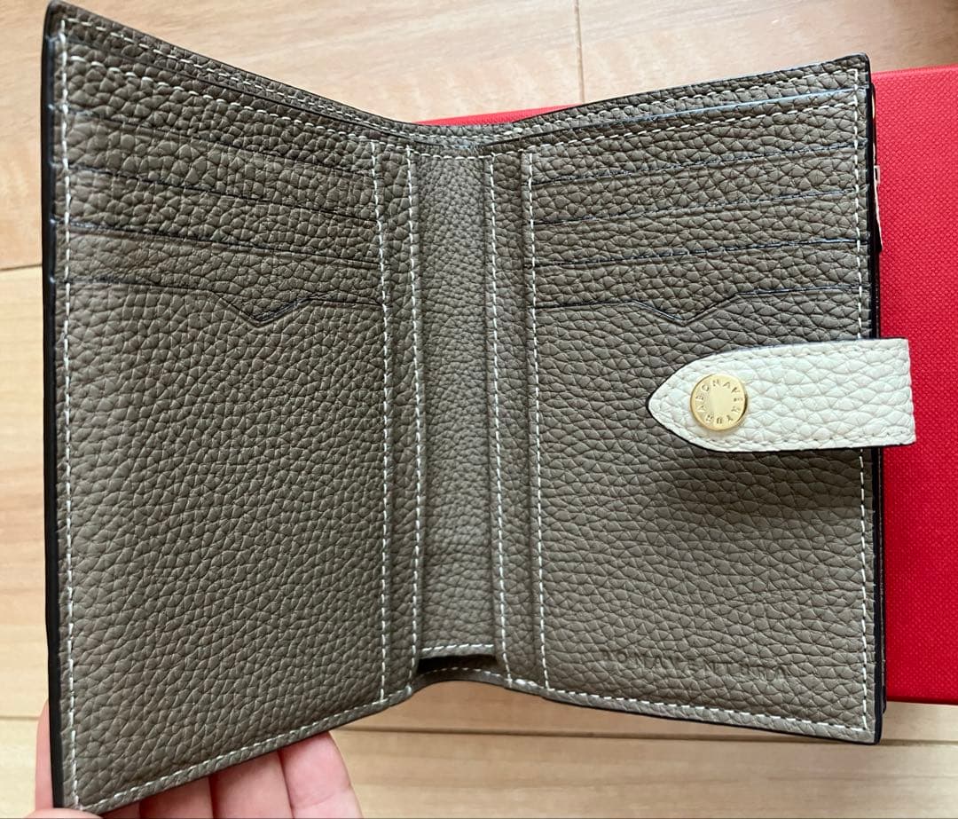 【美品】公式購入BONAVENTURA アイボリー 二つ折り財布