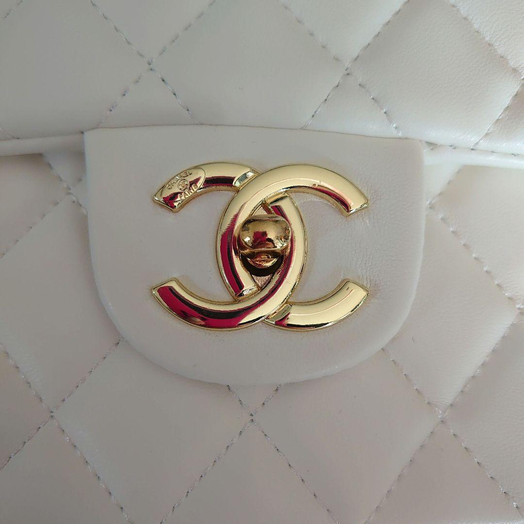【美品】CHANEL ノベルティホワイトキルティングバッグ