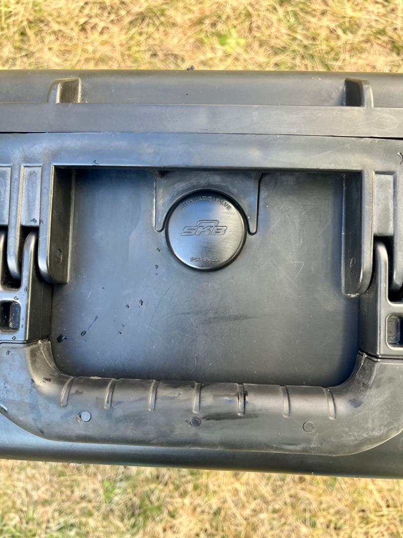 米軍放出品 ハードケース 電源コネクタ付き SKB ハードプロテクターケース