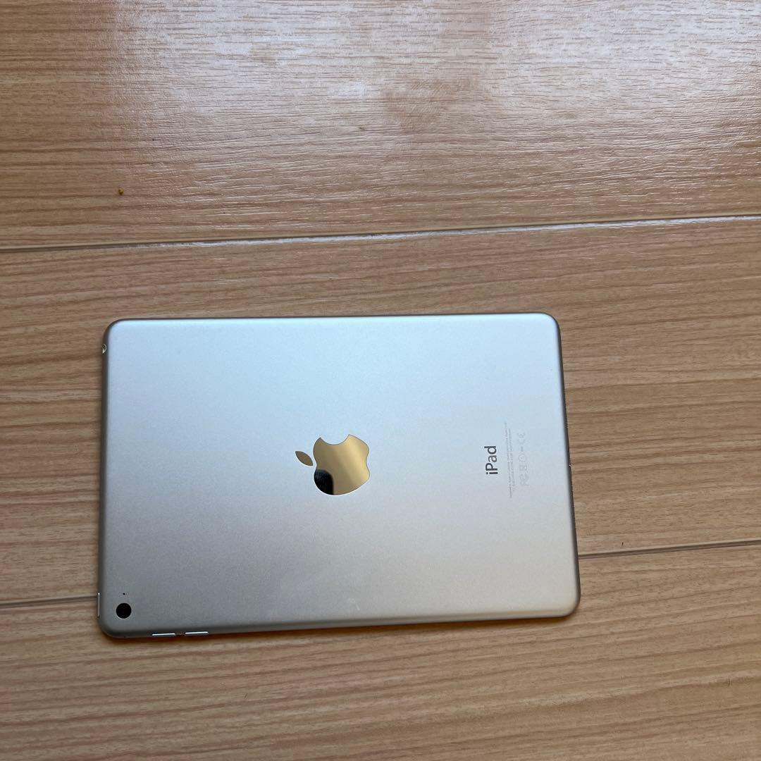 iPad mini4 モデル 128GB シルバー 本体 キーボードケース付き