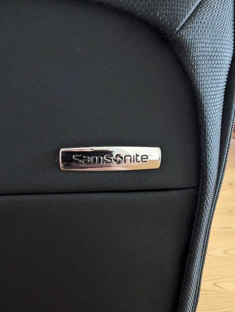 良品サムソナイト ビーライト 4 スピナー55 エキスパンダブル キャリーケース