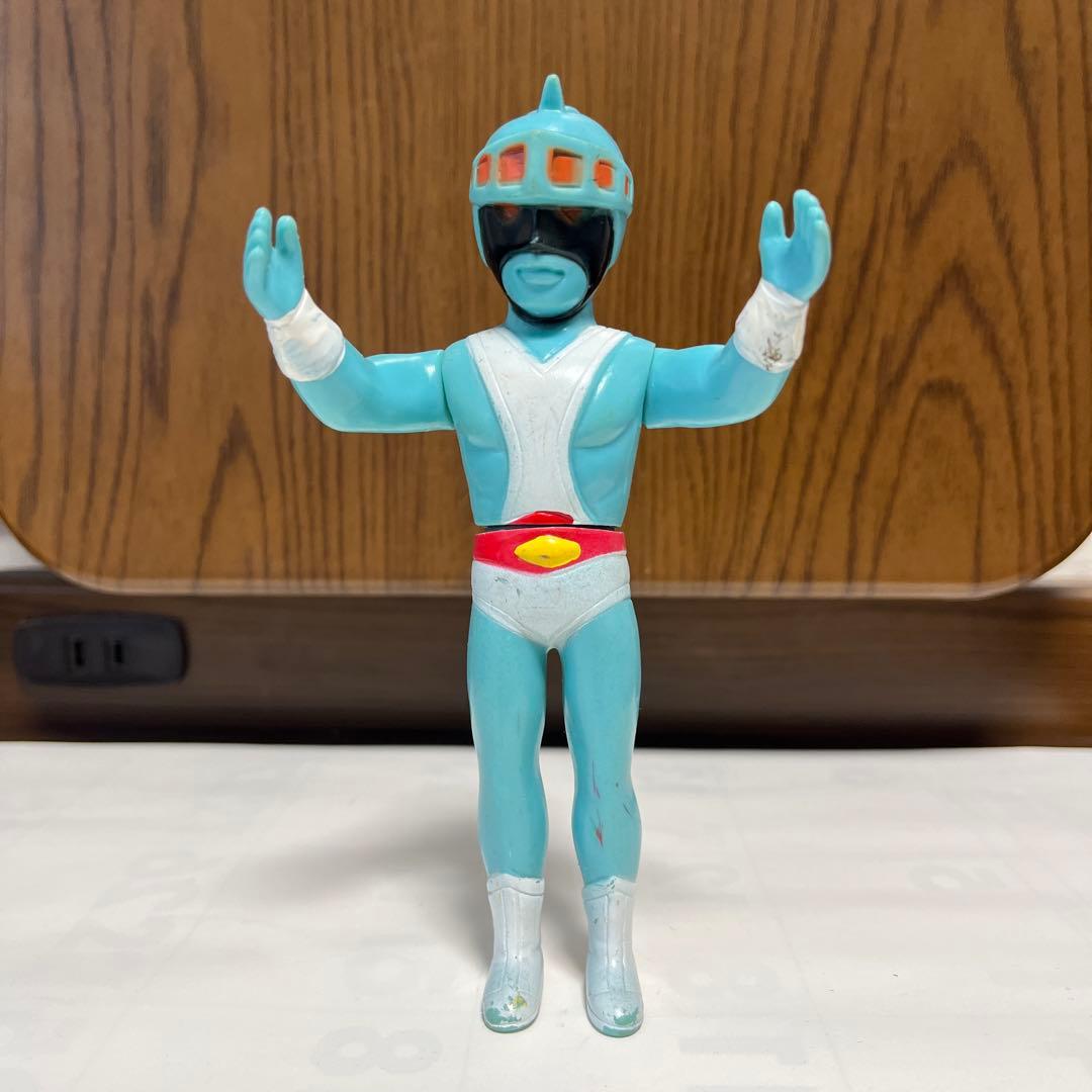 ポピー　シルバー仮面　ソフビ