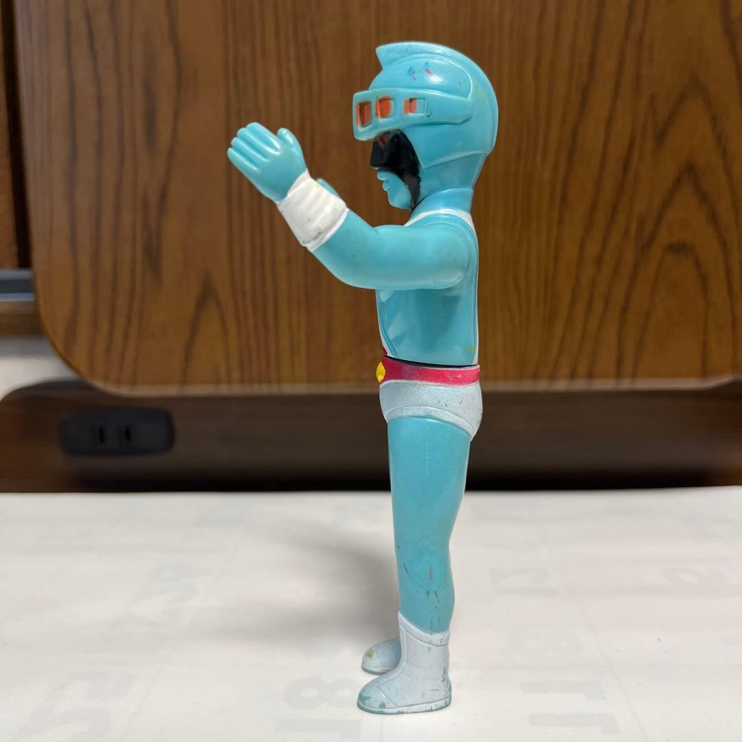 ポピー　シルバー仮面　ソフビ