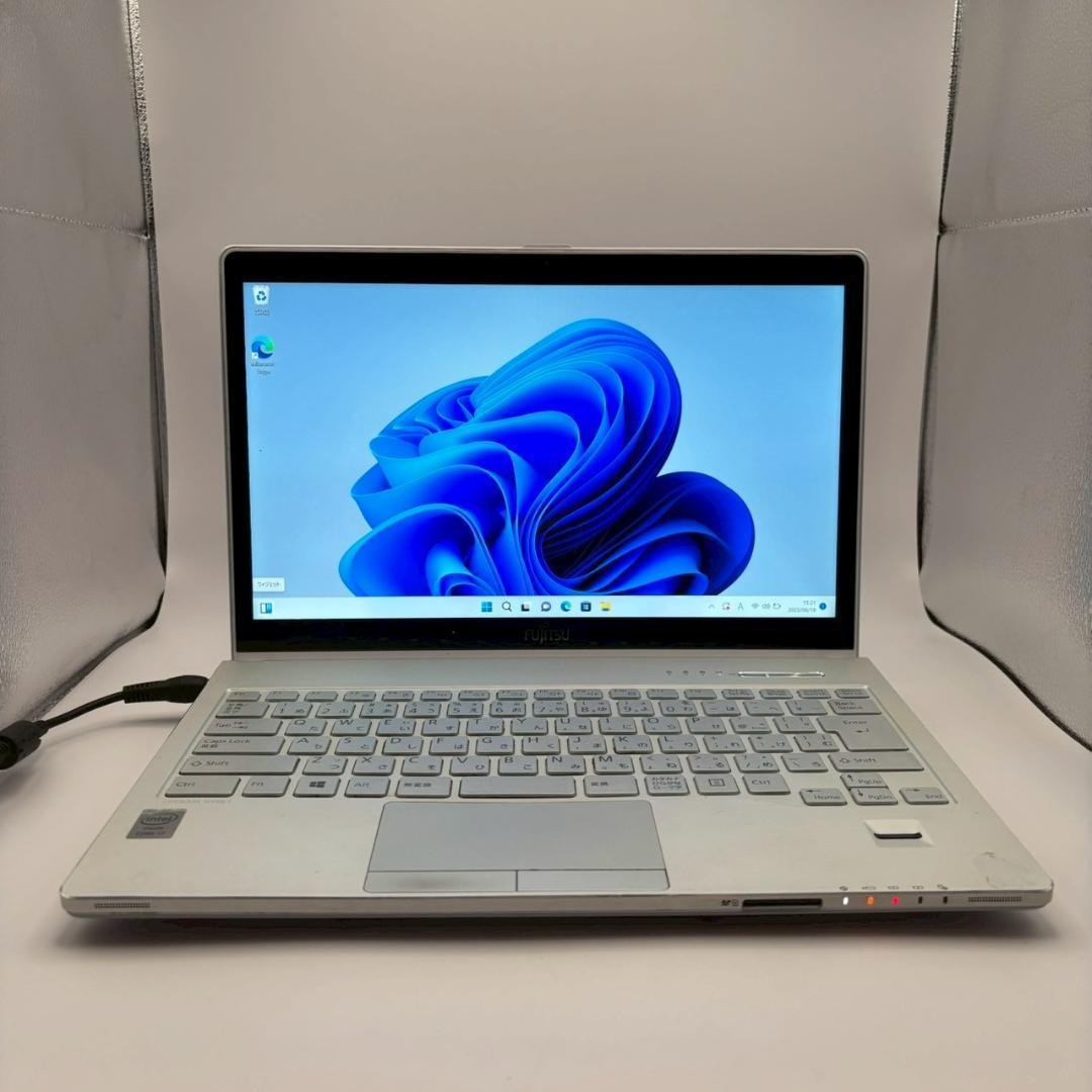 【FUJITSU】高性能i7 新品SSD512GB メモリ8GB ノートPC