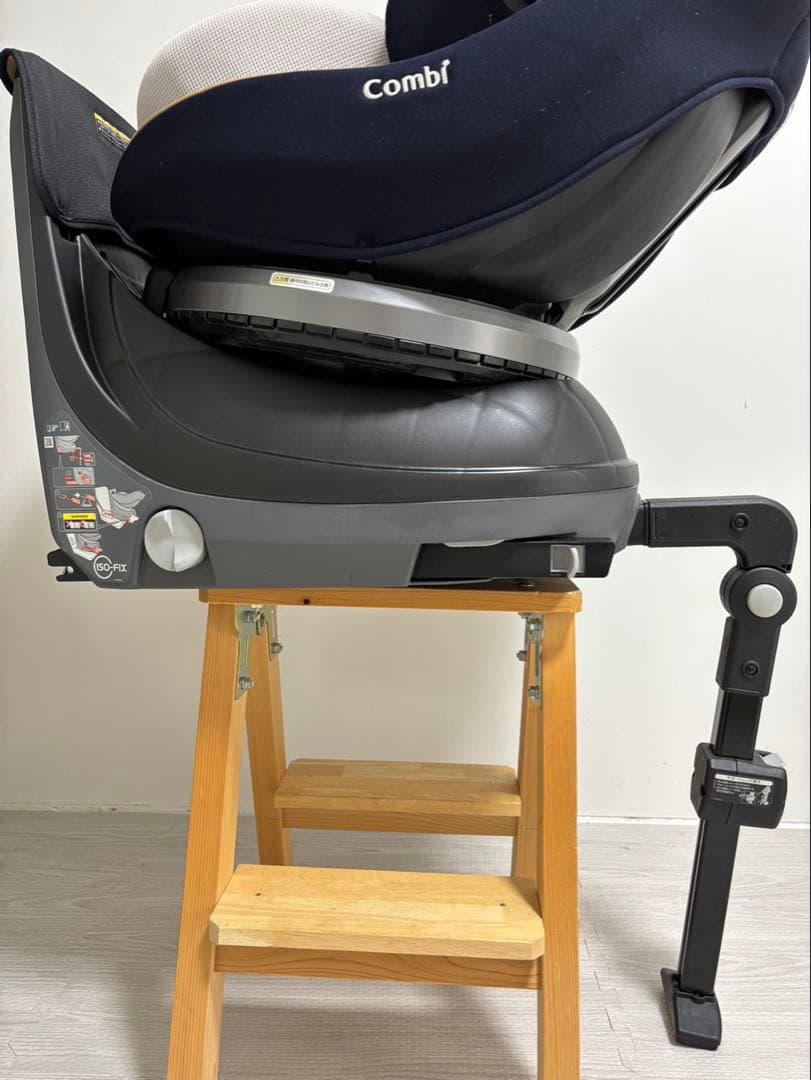 【美品】Combi コンビチャイルドシート JL-590