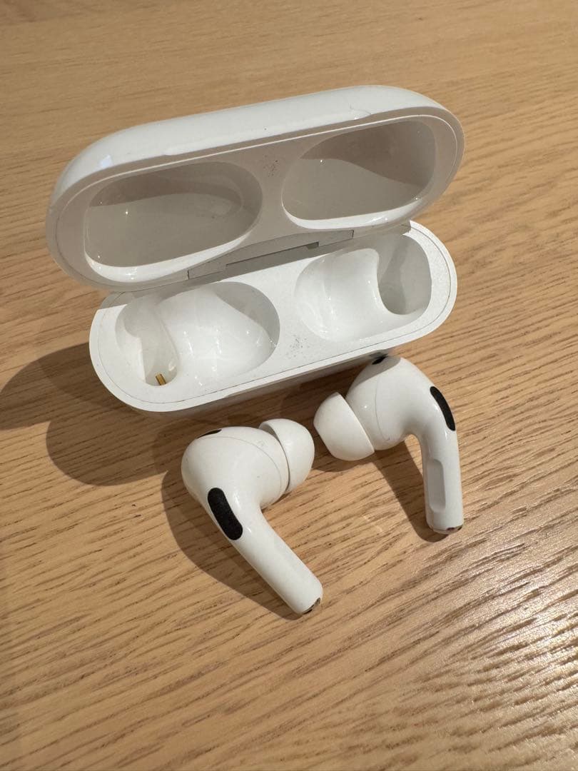 AirPods Pro2 ケース／ケーブル／イヤーピース付き　A2698