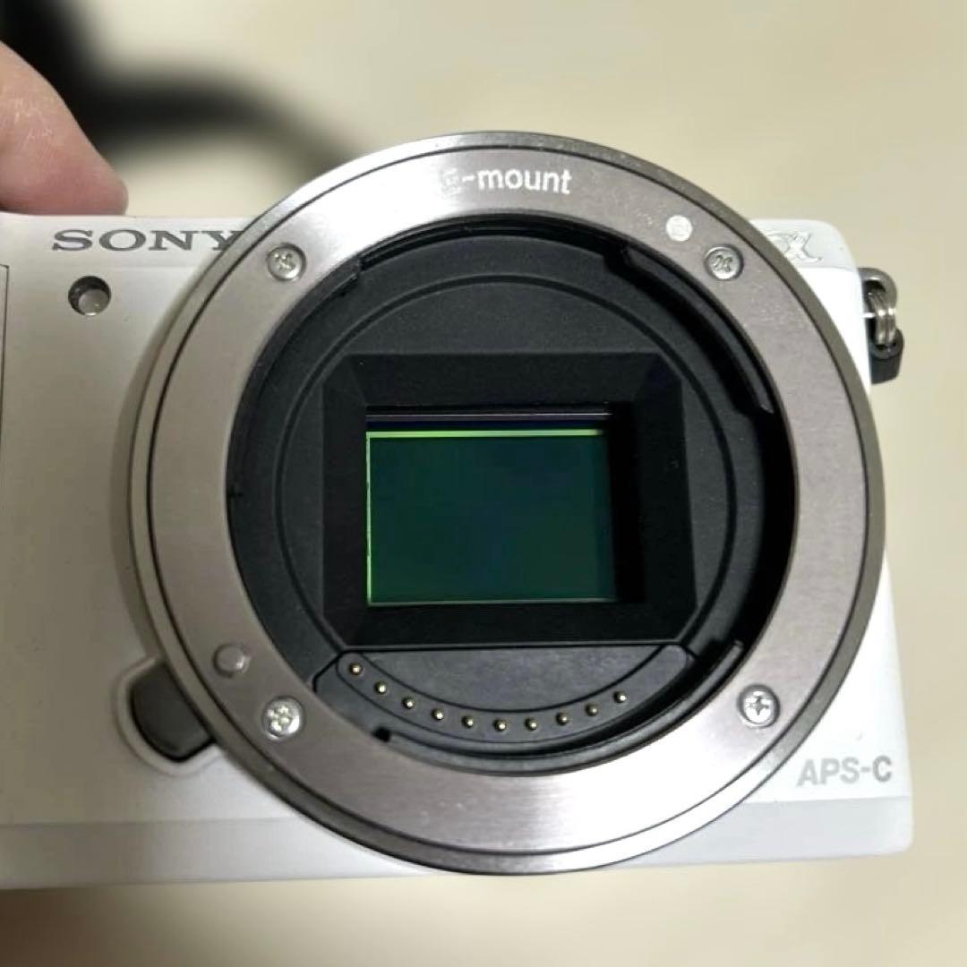 人気！ SONY α5100 ミラーレス一眼 E 16-50mm ホワイト