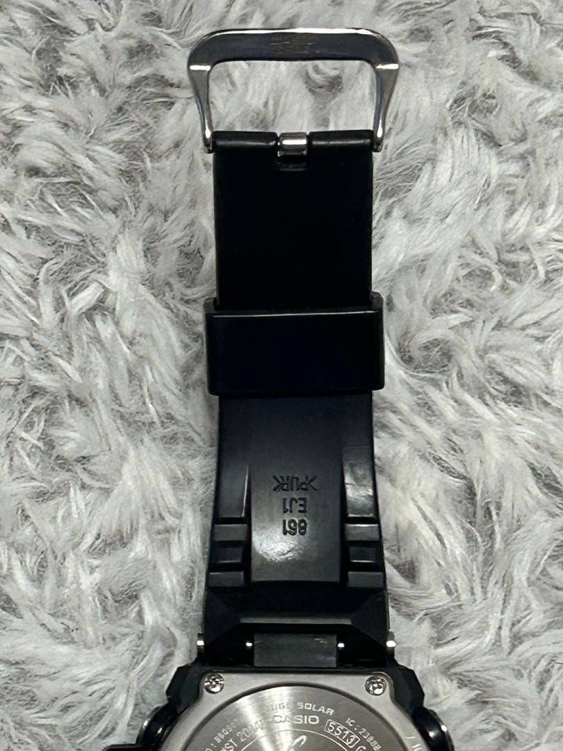 【訳あり】 G-SHOCK GST-B100 Bluetooth連携 ソーラー