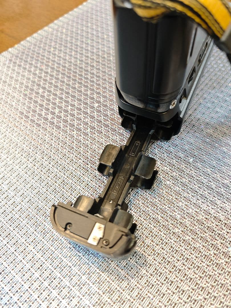 Nikon F4 一眼レフカメラ本体 MB-23付き美品