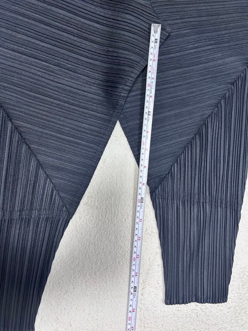 プリーツプリーズ　変形パンツ