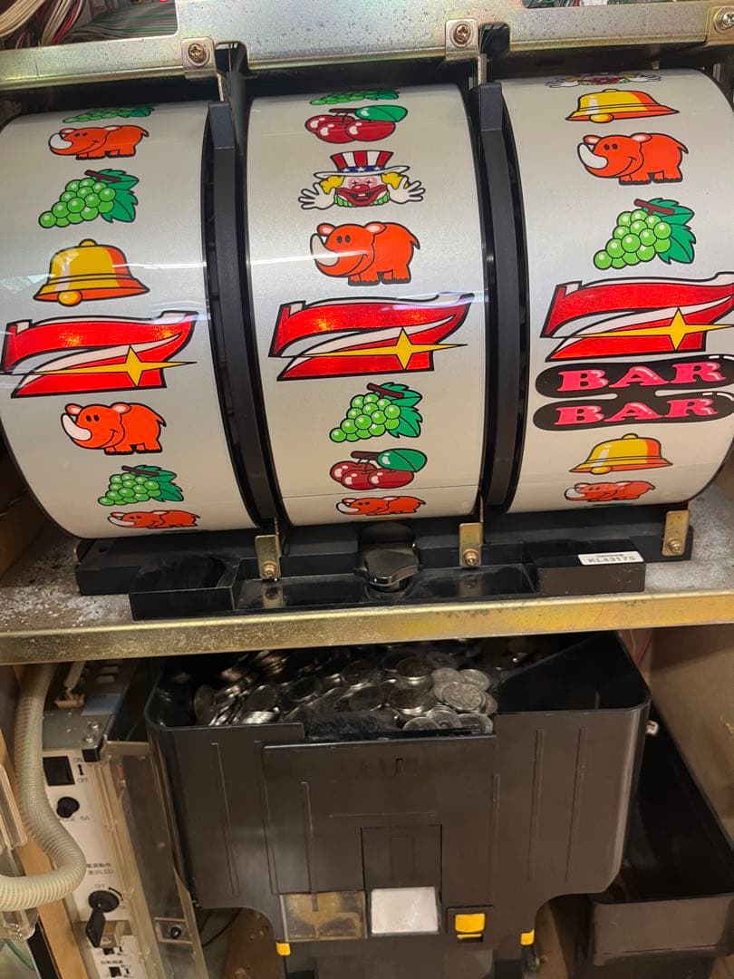 【実機】アイムジャグラー7 5号機　メダル付き　鍵付き　設定キー付き レア