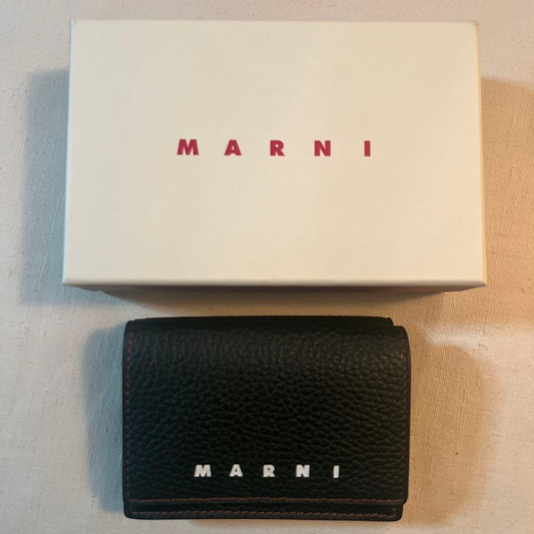 マルニ marni レザー製3つ折り財布 オリーブ グリーン ほぼ未使用 美品