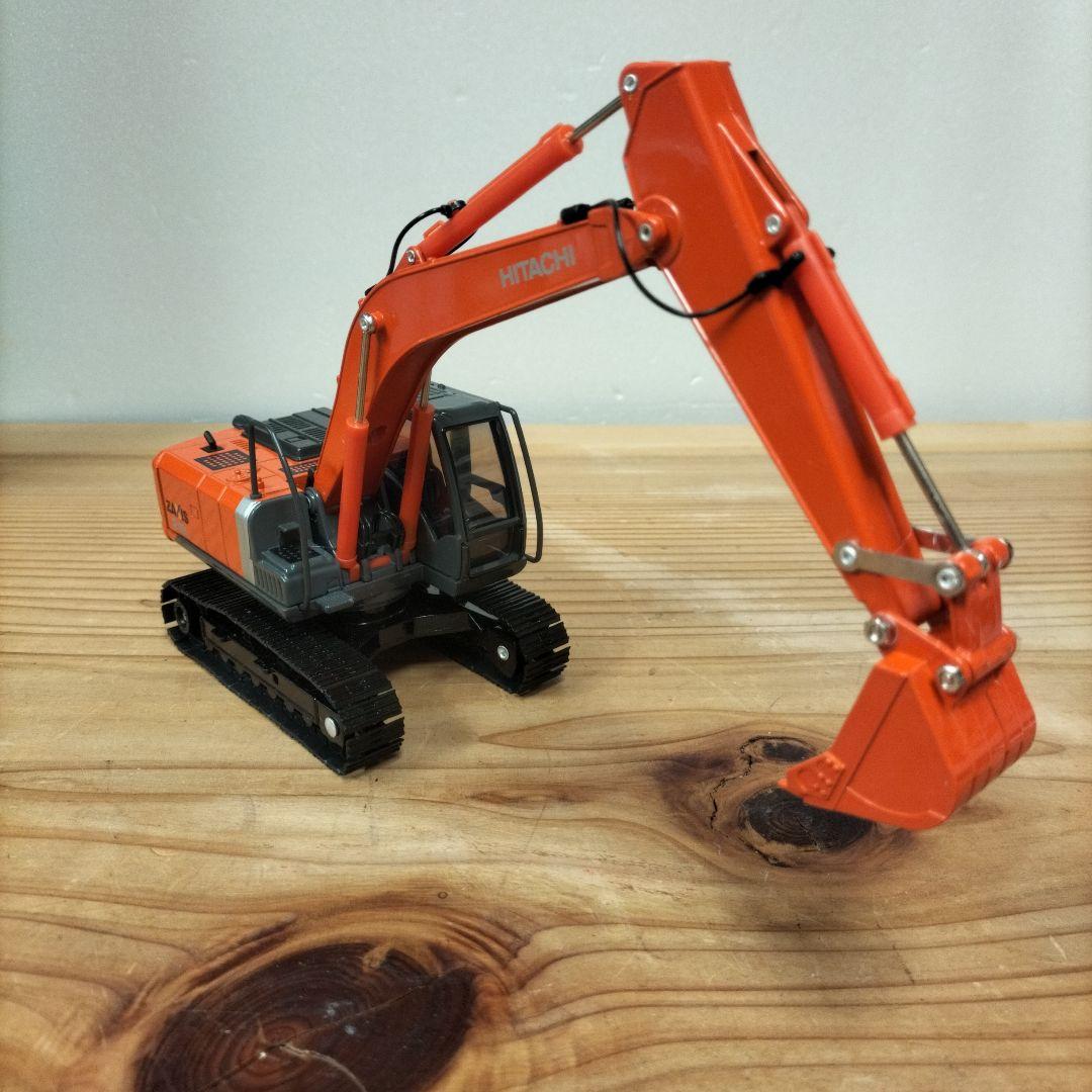 新品、未使用　HITACHI　ZAXIS 210 1/40 パワーショベル