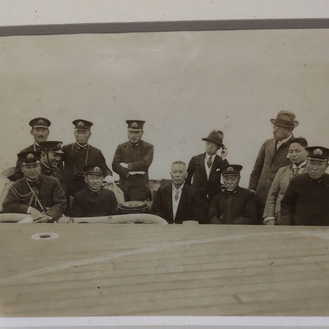 東郷元帥、岡田首相、財部大臣、谷口大将、海軍大臣官邸生写真。