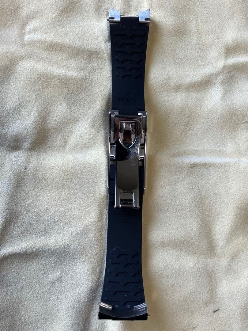 【TUDOR】BLACK BAY 58 GMT用純正ラバーベルト おまけ付き