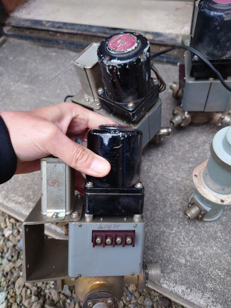 同軸切替機３個+1個 形名 SWb-683L 日本無線株式會社