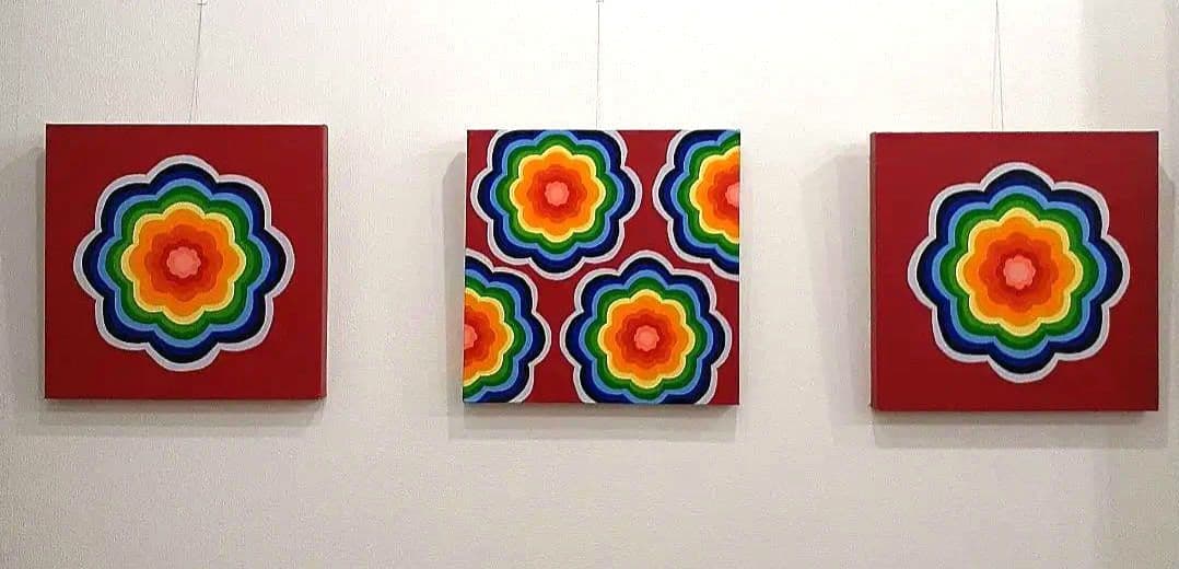 油絵　壁掛け曼荼羅　画家　小楠アキコ作品　サイズ40×40cm　三枚１セット