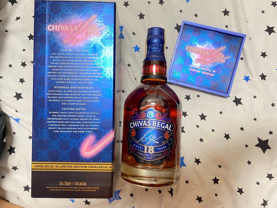 BLACKPINK LISA x Chivas Regal限定コラボチャーム付き
