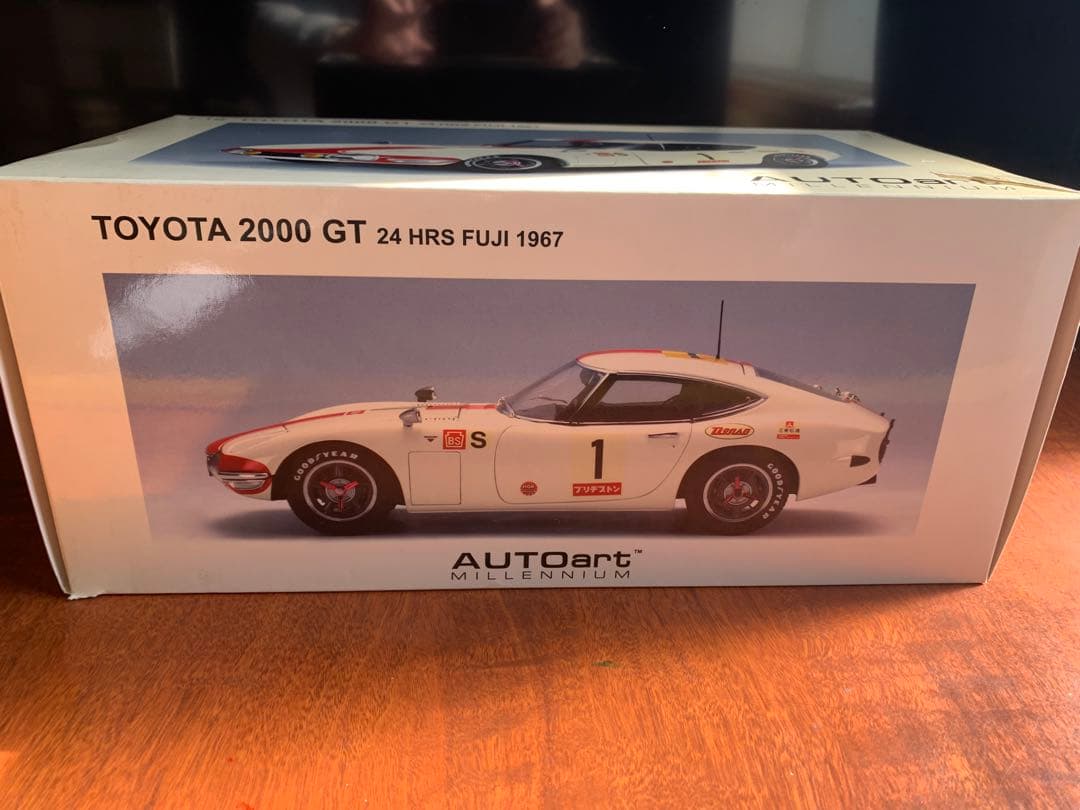 TOYOTA 2000 GT 24 HRS オートアート箱破れ