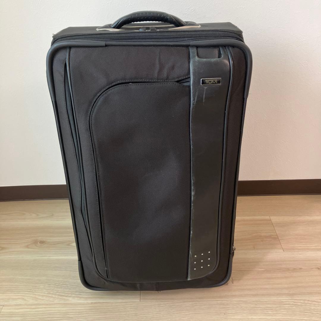 j*n様 TUMI 黒 ソフトキャリーケース　約50〜60L