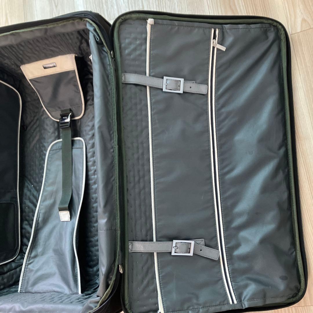 j*n様 TUMI 黒 ソフトキャリーケース　約50〜60L