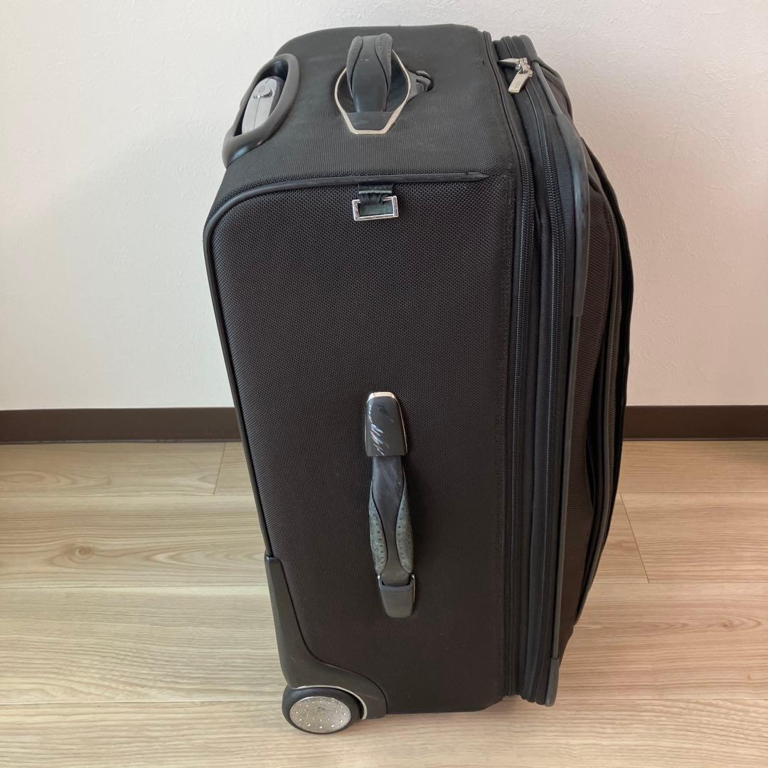 j*n様 TUMI 黒 ソフトキャリーケース　約50〜60L