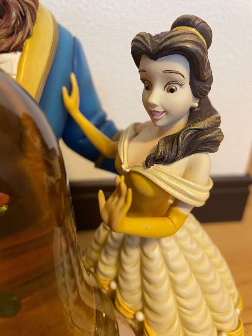 美女と野獣　スノーグローブ　フィギュア