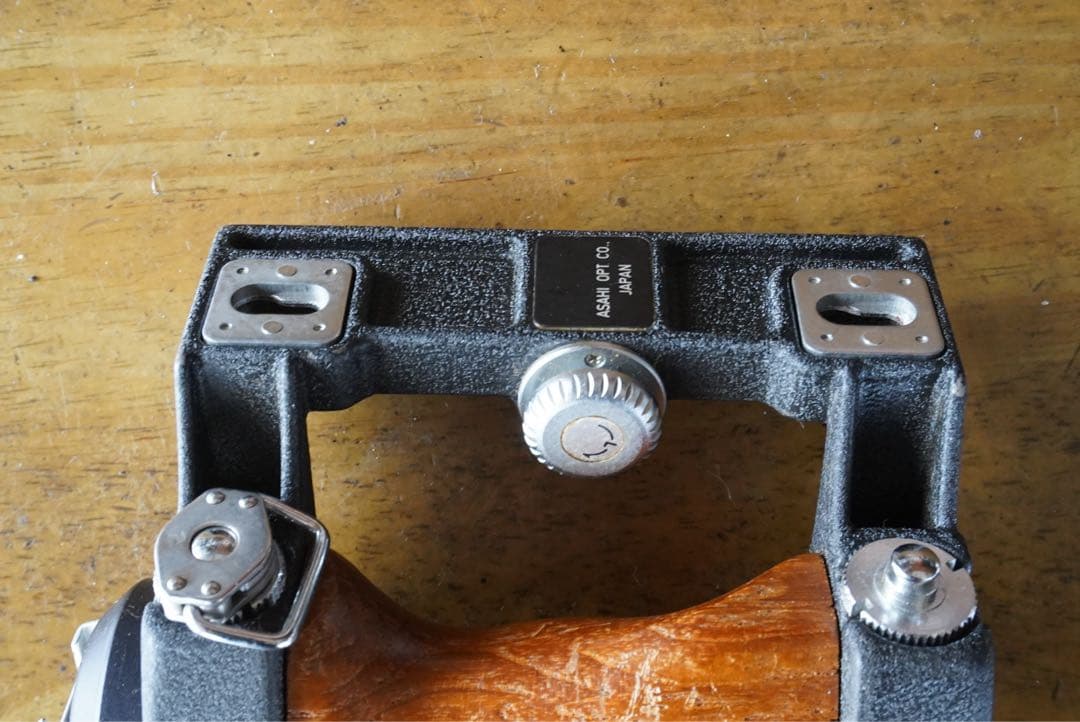 ペンタックス67用　木製グリップ