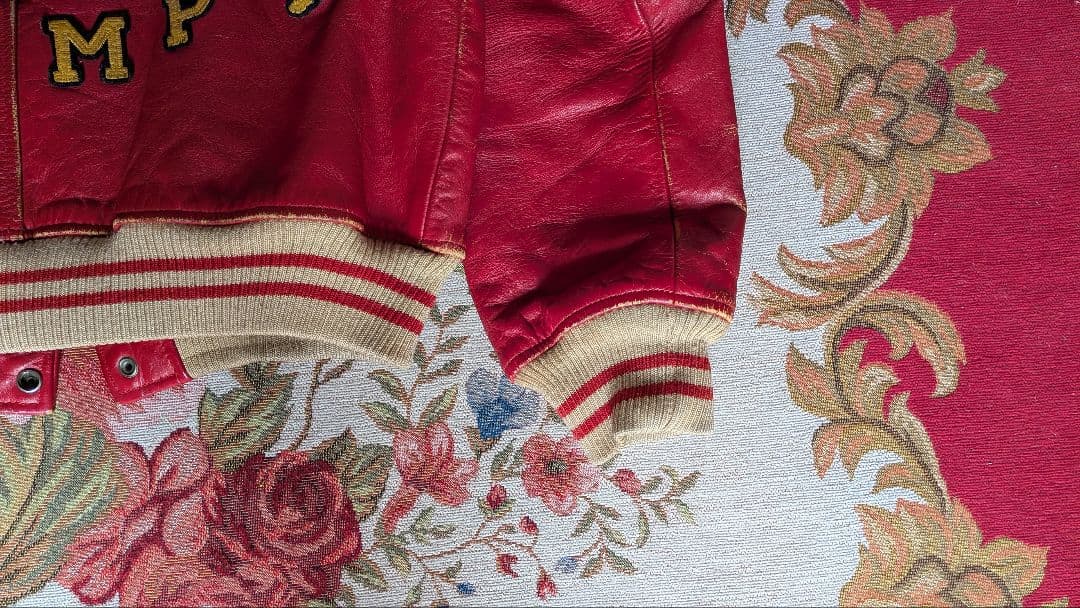 G*T様 AVIREX赤 レザージャケット 刺繍ロゴ付き