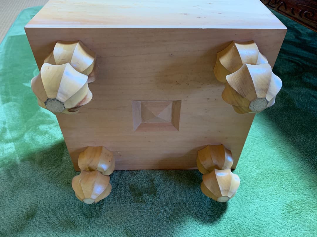 ⭐︎ 特価　【国産】イチョウ　５寸将棋盤　脚付