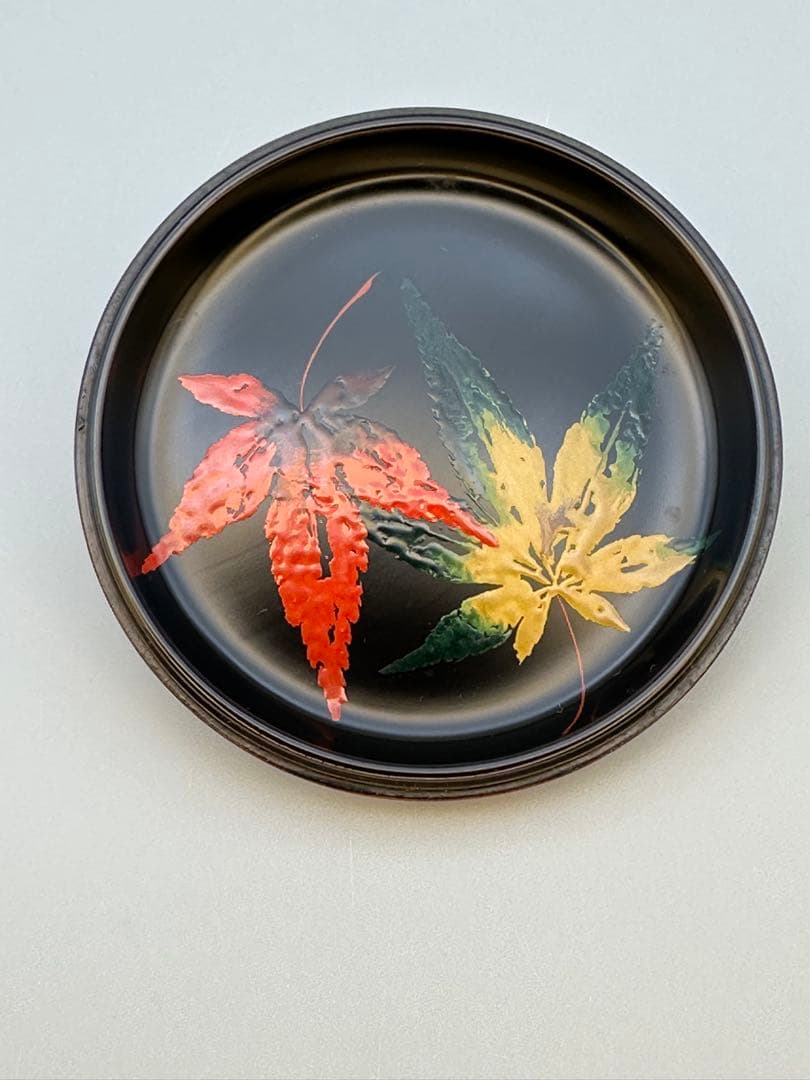 茶道具　香合　長閑　紅葉色絵