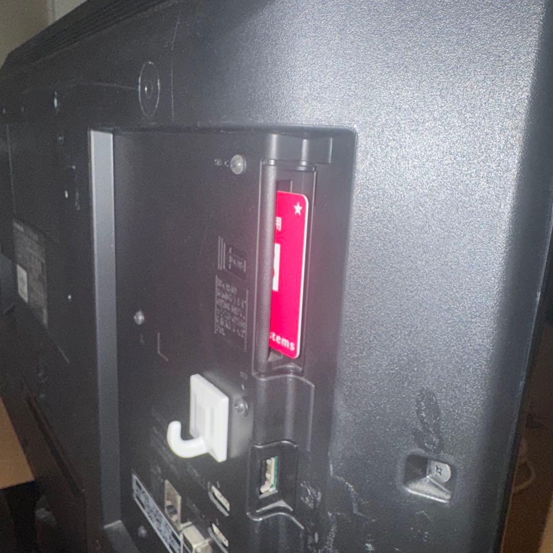 Panasonic 32インチテレビ【テレビアンテナケーブル付】