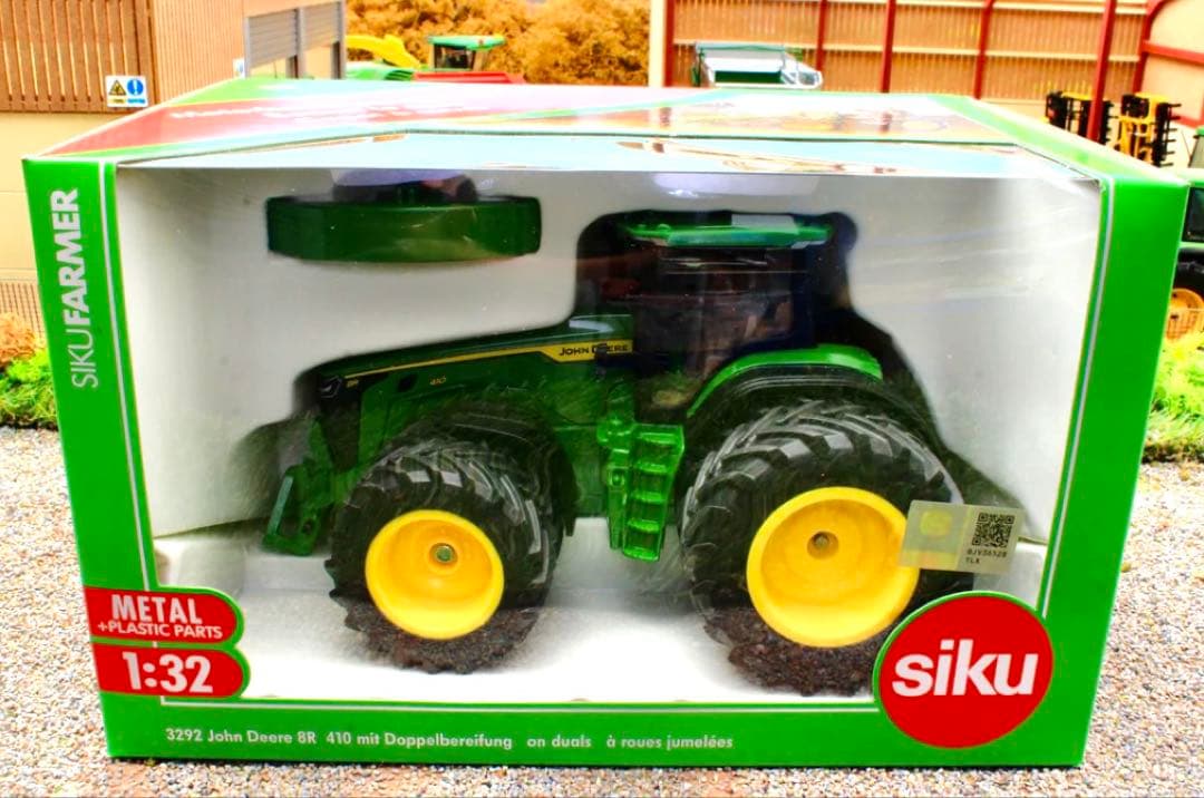 Siku ジョンディア 8295R ダブルタイヤトラクター 1:32