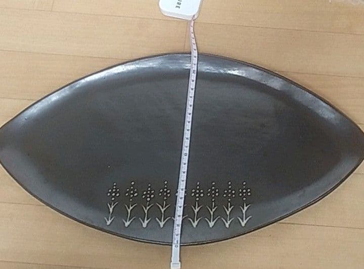 玉田彰　2000年主要国首脳会議・沖縄サミット首里城夕食会　器（きび穂花紋平皿）