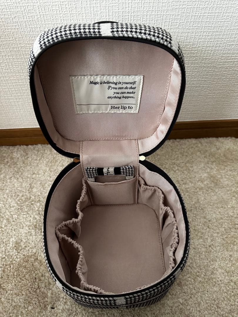 herlipto バニティバッグ 2024 シルバー