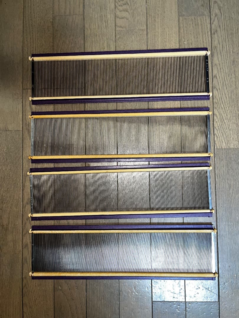 ア*ん様 4枚綜絖レバー式卓上織り機　シャクトスピンドル社製＋筬4枚