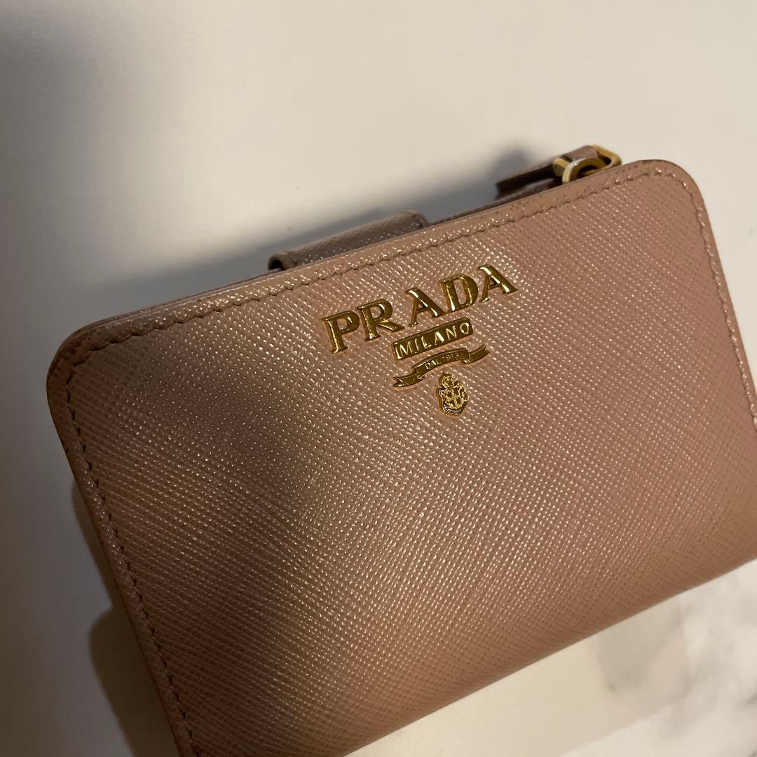 プラダ PRADA 二つ折り財布 サフィアーノレザー財布