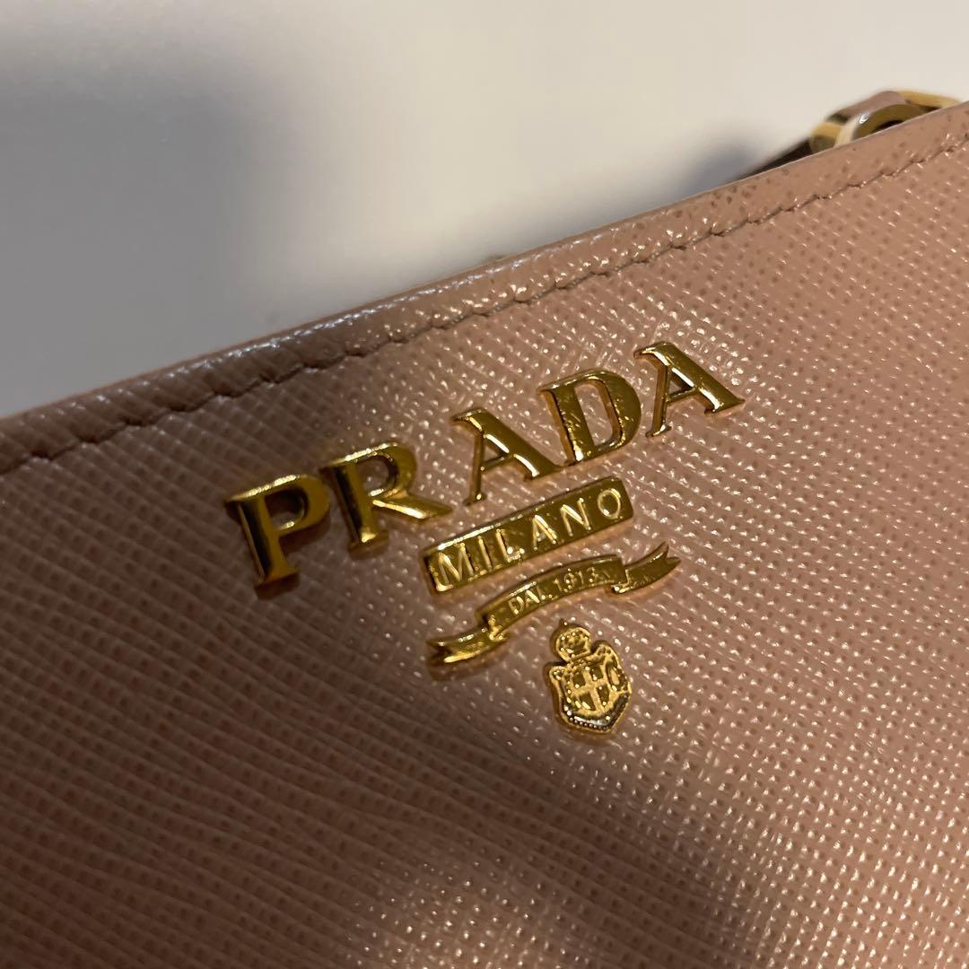プラダ PRADA 二つ折り財布 サフィアーノレザー財布