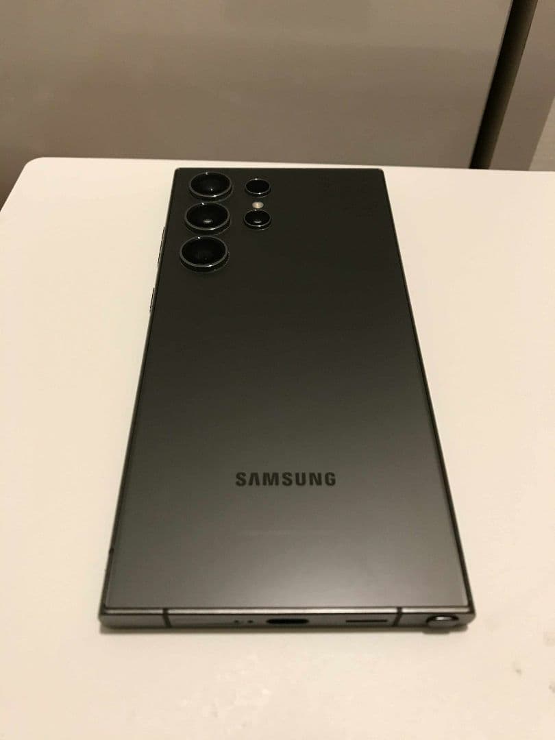GALAXY S24 ULTRA 256GB 韓国版　オマケ付き早もの勝ちです。