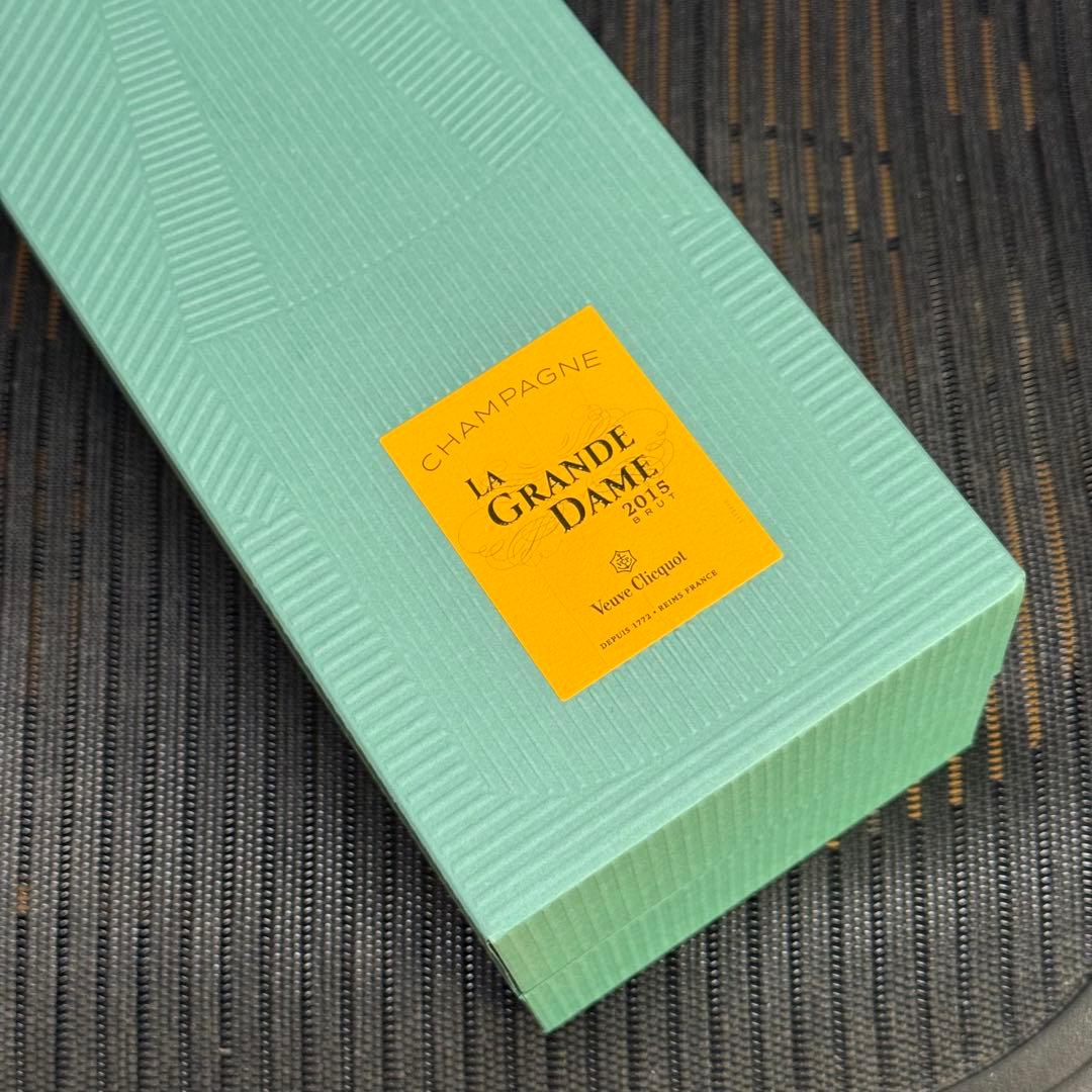 LA GRANDE DAME 2015 シャンパン 750ml